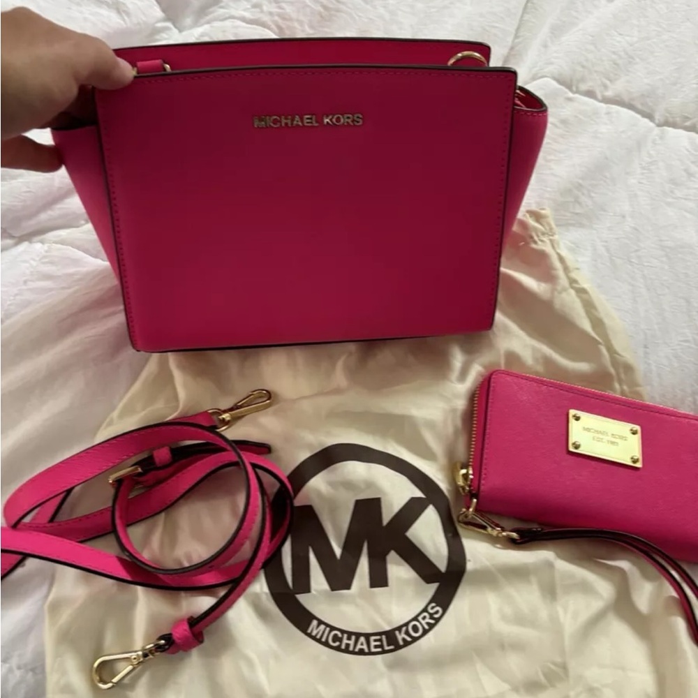 Neon Pink Michael Kors Medium Selma Messenger and wallet